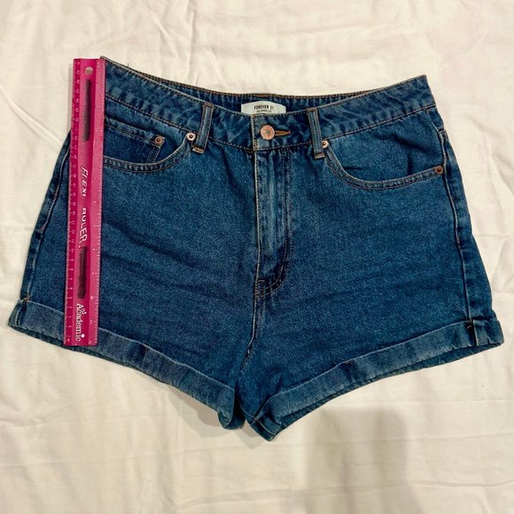FOREVER 21 MOM JEAN CUFFED SHORTS SIZE 28 - Picture 4 of 6